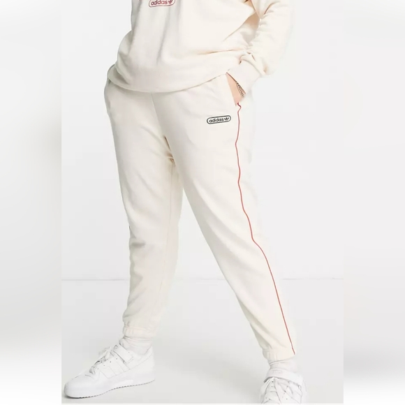 Adidas Originals 'Retro Luxury' Sweatpants in off white PLUS - Picture 2 of 5